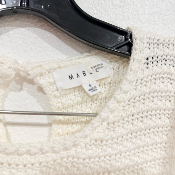 MABLE Chunky Knit Ruffle White Top Coastal Cottagecore Beachy Women’s Size Small - Picture 2 of 4